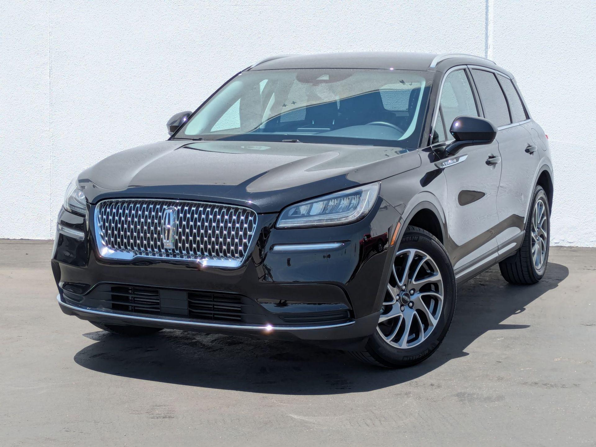 2022 Lincoln Nautilus Standard photo 3