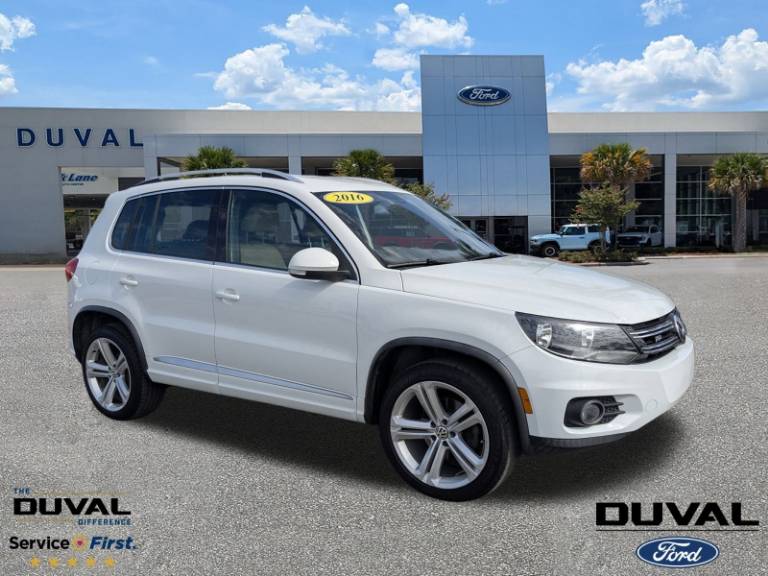 2016 Volkswagen Tiguan R-Line