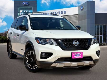 2020 Nissan Pathfinder SL