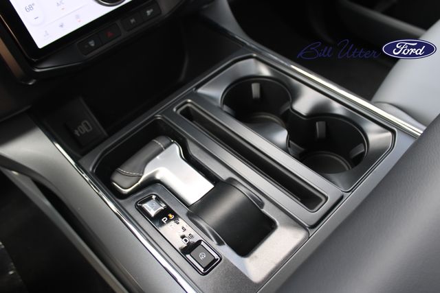 2025 Ford F-150 XLT photo 12