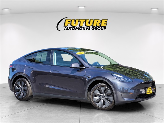 2024 Tesla Model Y Standard Range