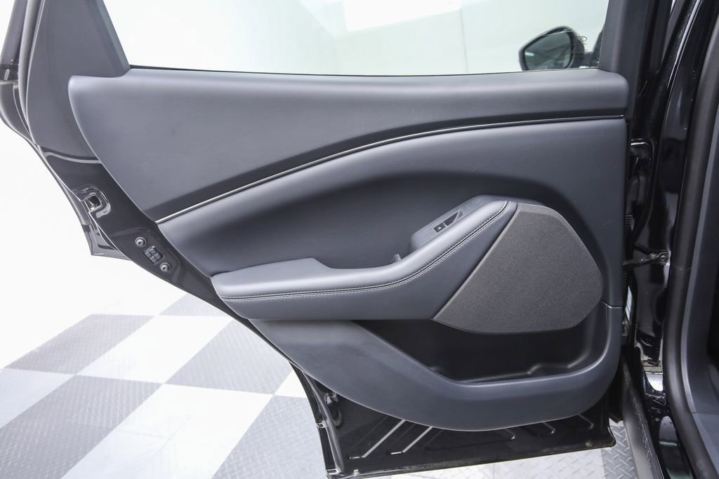 2025 Ford Mustang Mach-E Select photo 12