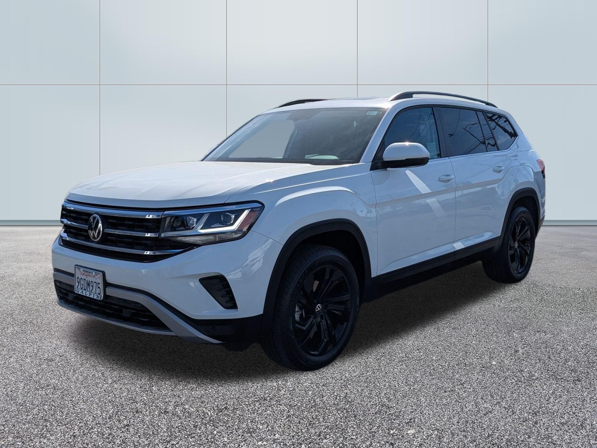 2023 Volkswagen Taos S photo 2