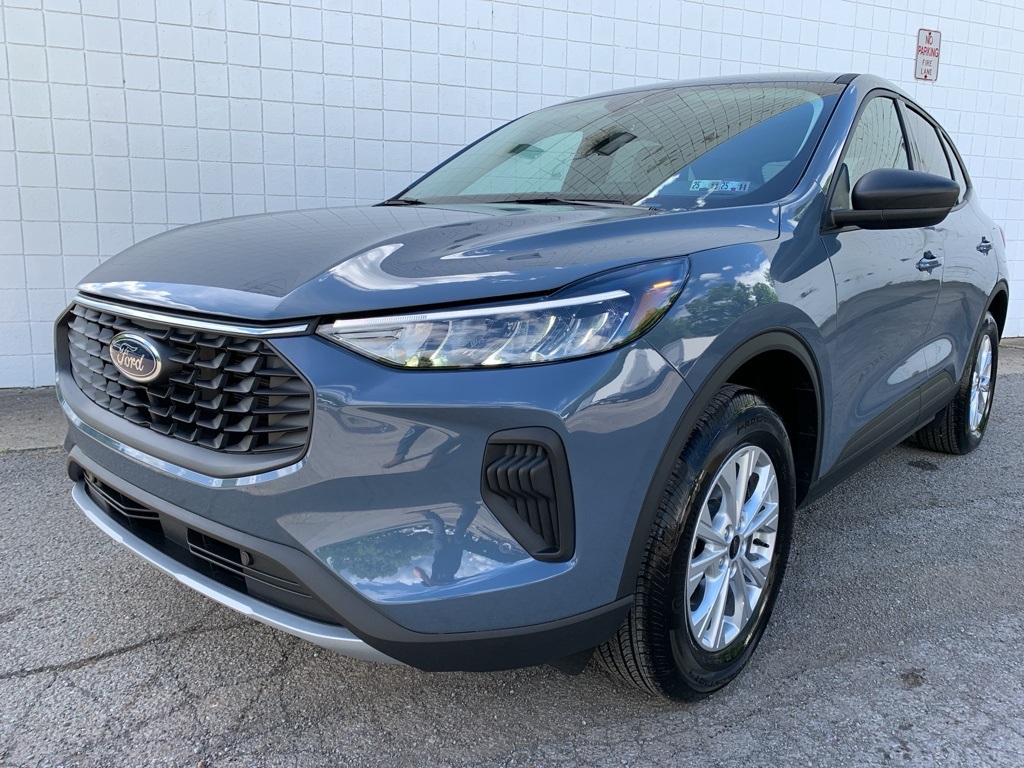 New 2025 Ford Escape Active