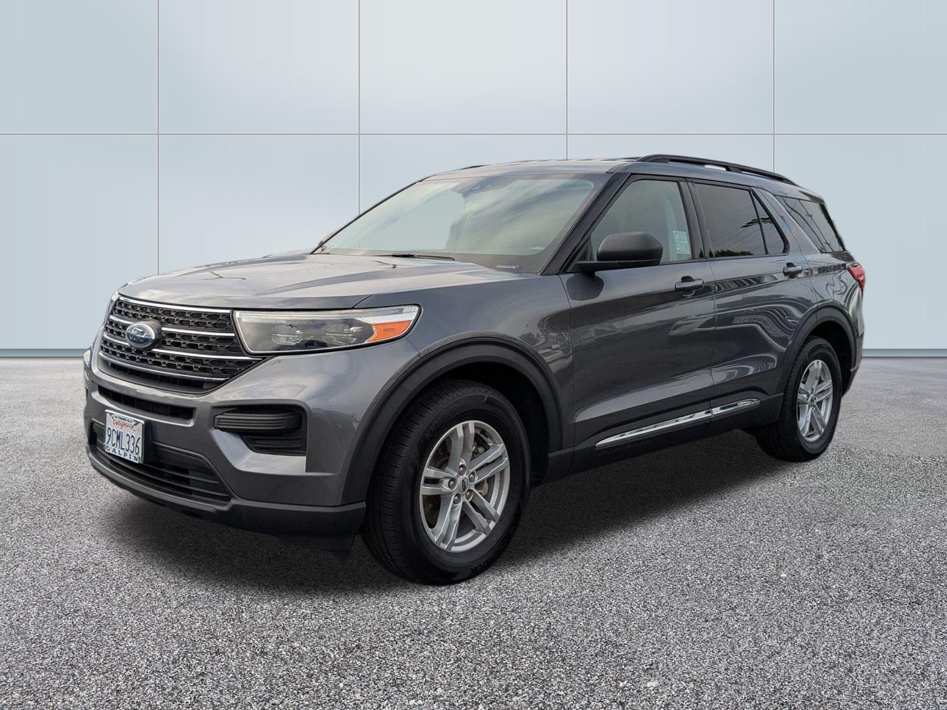 2022 Ford Explorer XLT photo 3