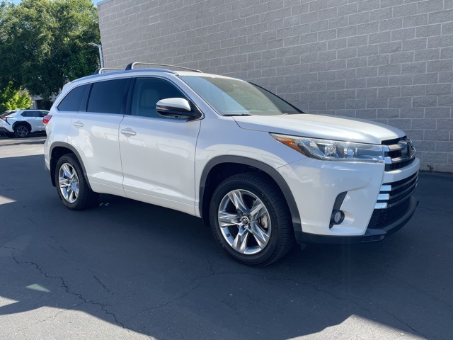 2017 Toyota Highlander Limited
