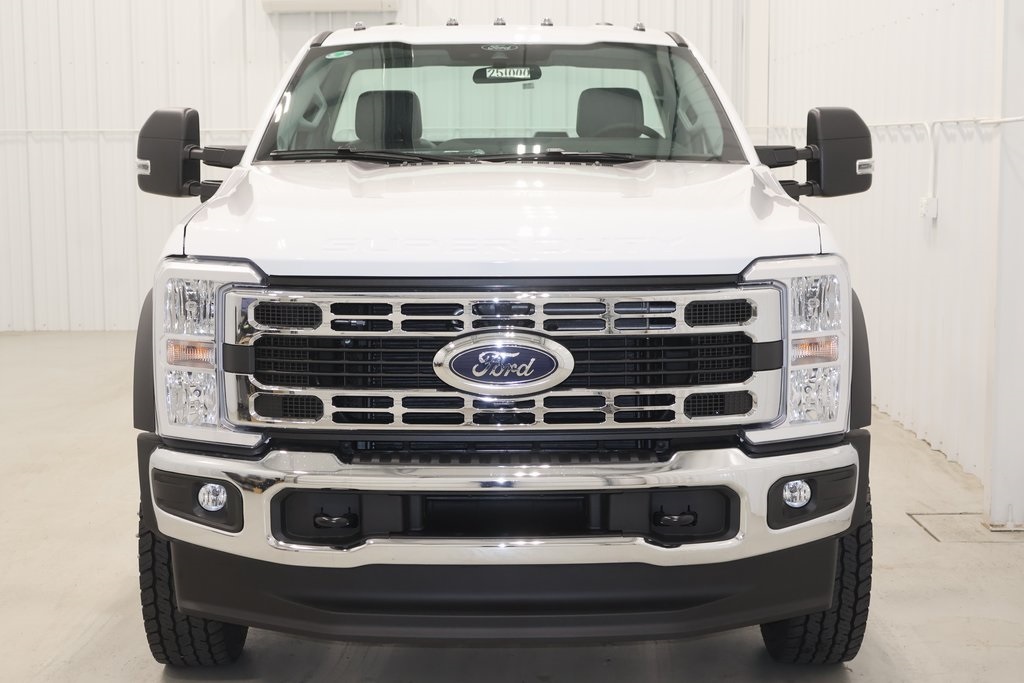 2025 Ford F-600 photo 27