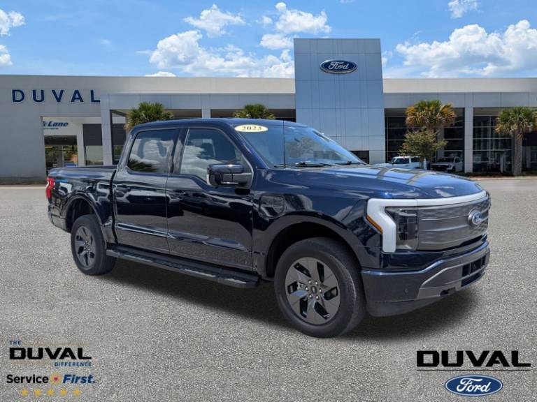 2023 Ford F-150 Lightning LARIAT