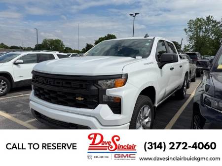 2022 Chevrolet Silverado 1500 4WD Custom Crew Cab