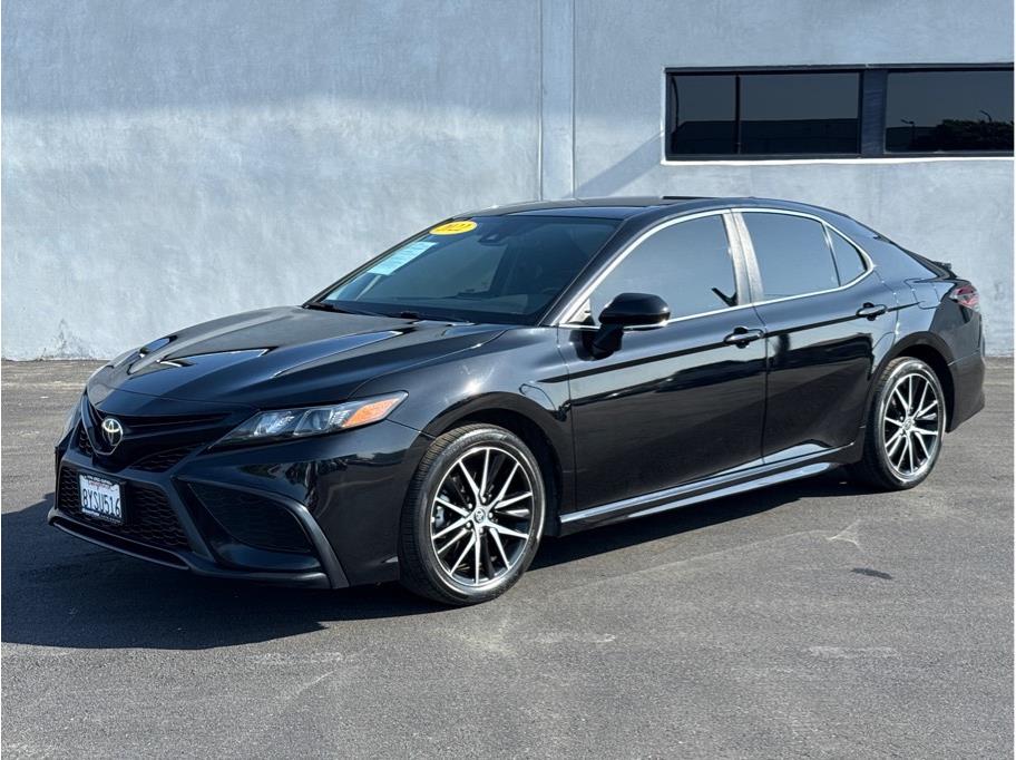 Used 2022 Toyota Camry SE Sedan 4D