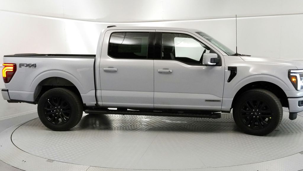 2025 Ford F-150 Lariat photo 2