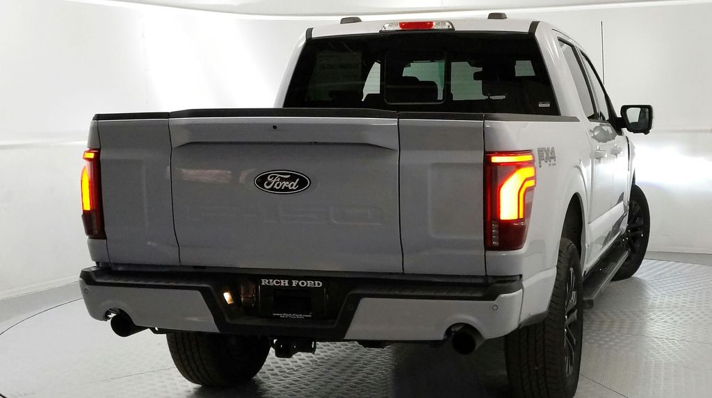 2025 Ford F-150 Lariat photo 4