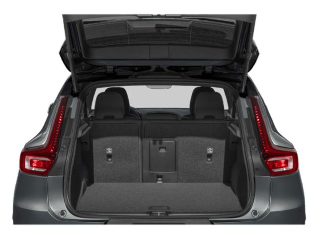 2025 Volvo XC40 Plus photo 4