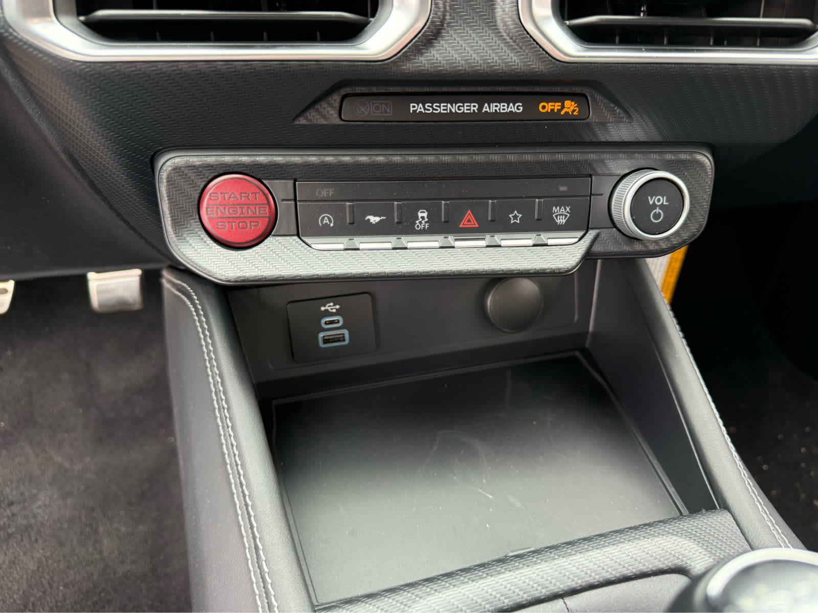 2025 Ford Mustang GT Premium photo 7