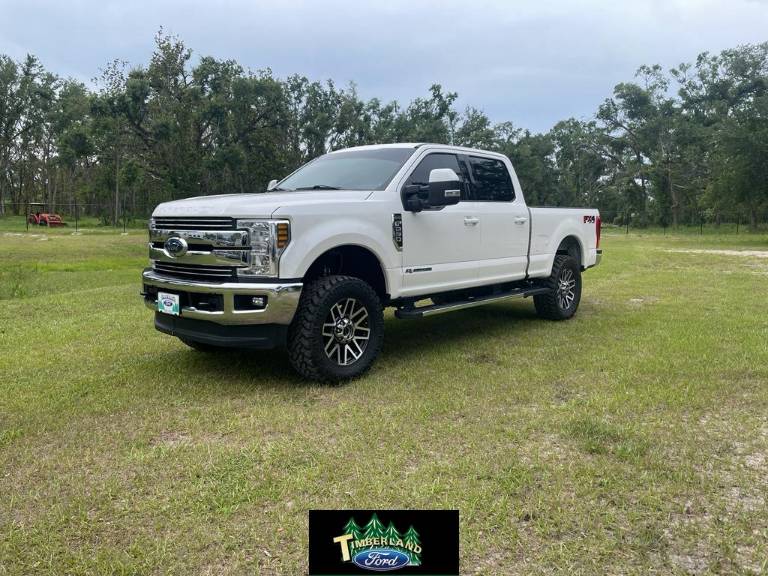 2019 Ford F-250 LARIAT Crew Cab 4X4 Diesel
