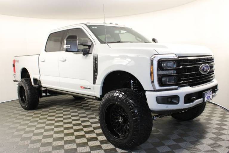 2025 Ford Super Duty F-350 SRW Platinum