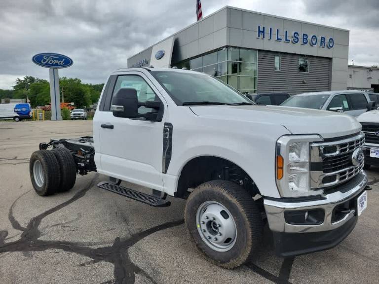 2025 Ford Super Duty F-350 DRW XL