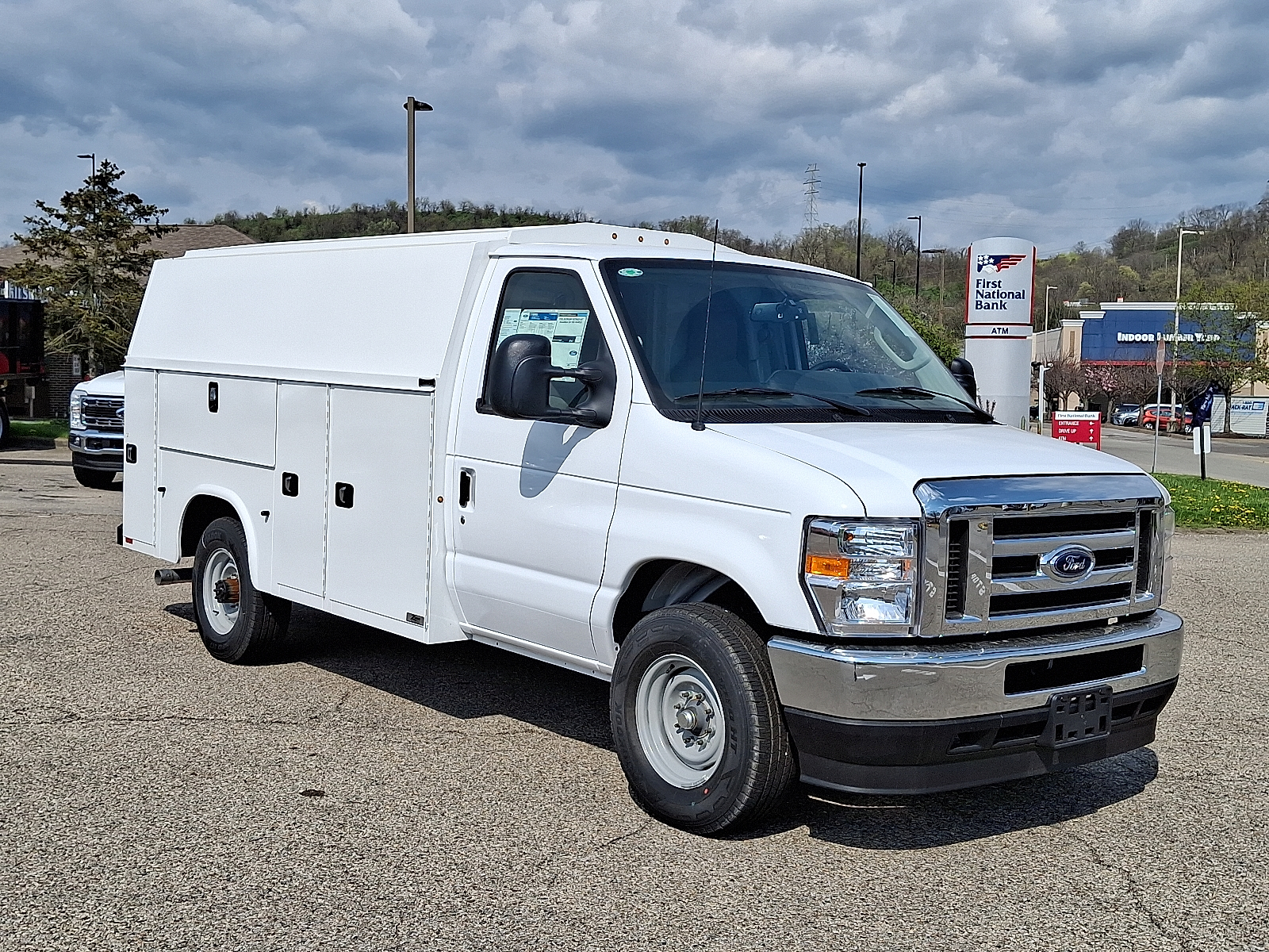2025 Ford E-Series KUV E-350 SRW 138