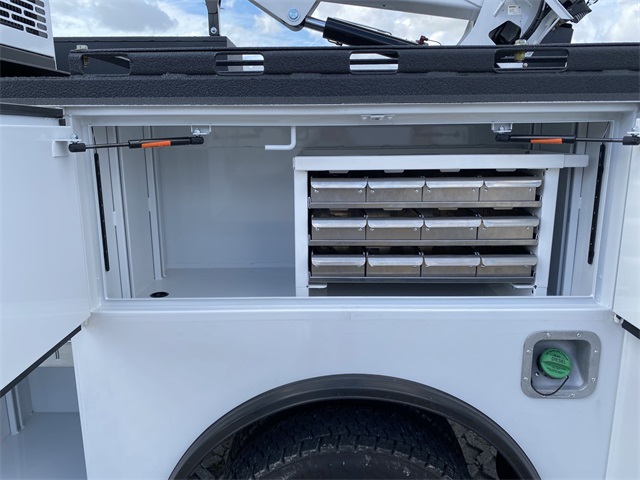 2025 Ford F-550 XL photo 16