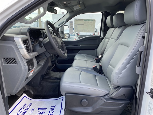 2025 Ford F-550 XL photo 22