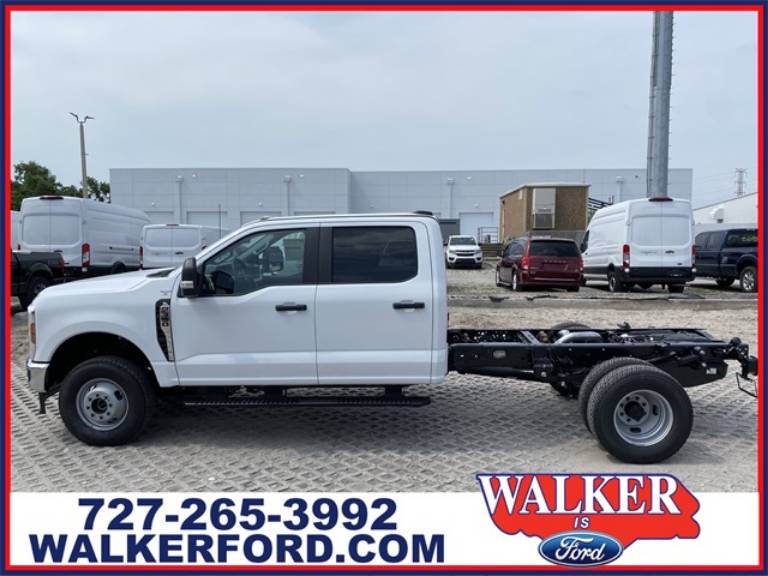 2025 Ford Super Duty F-350 DRW XL