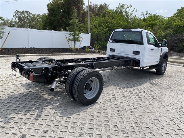 2025 Ford F-600 photo 6