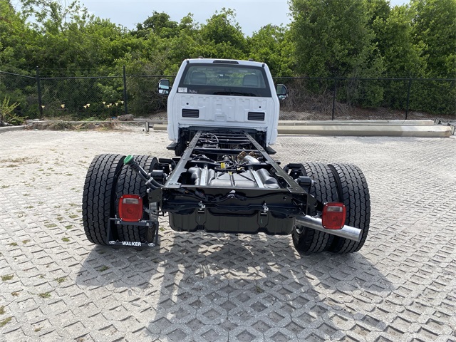 2025 Ford F-600 photo 7