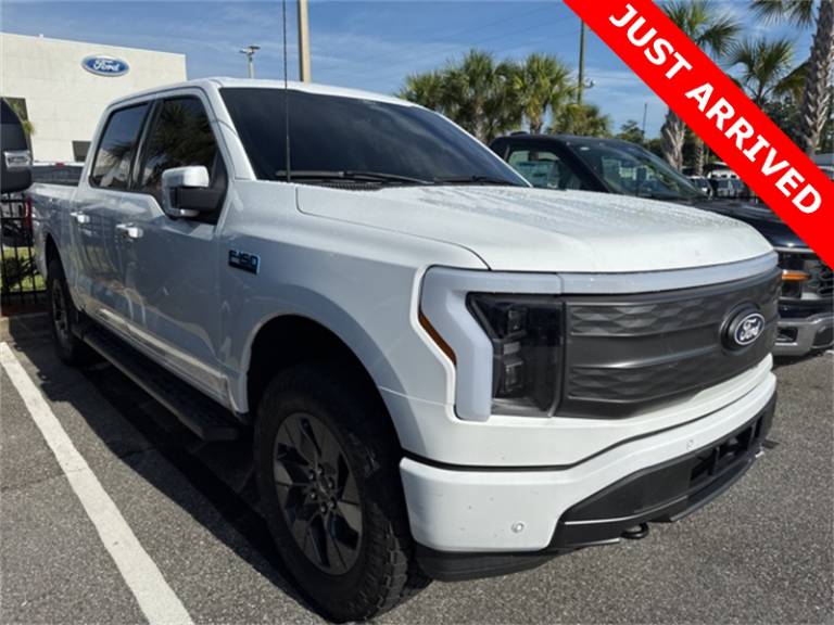 2024 Ford F-150 Lightning LARIAT