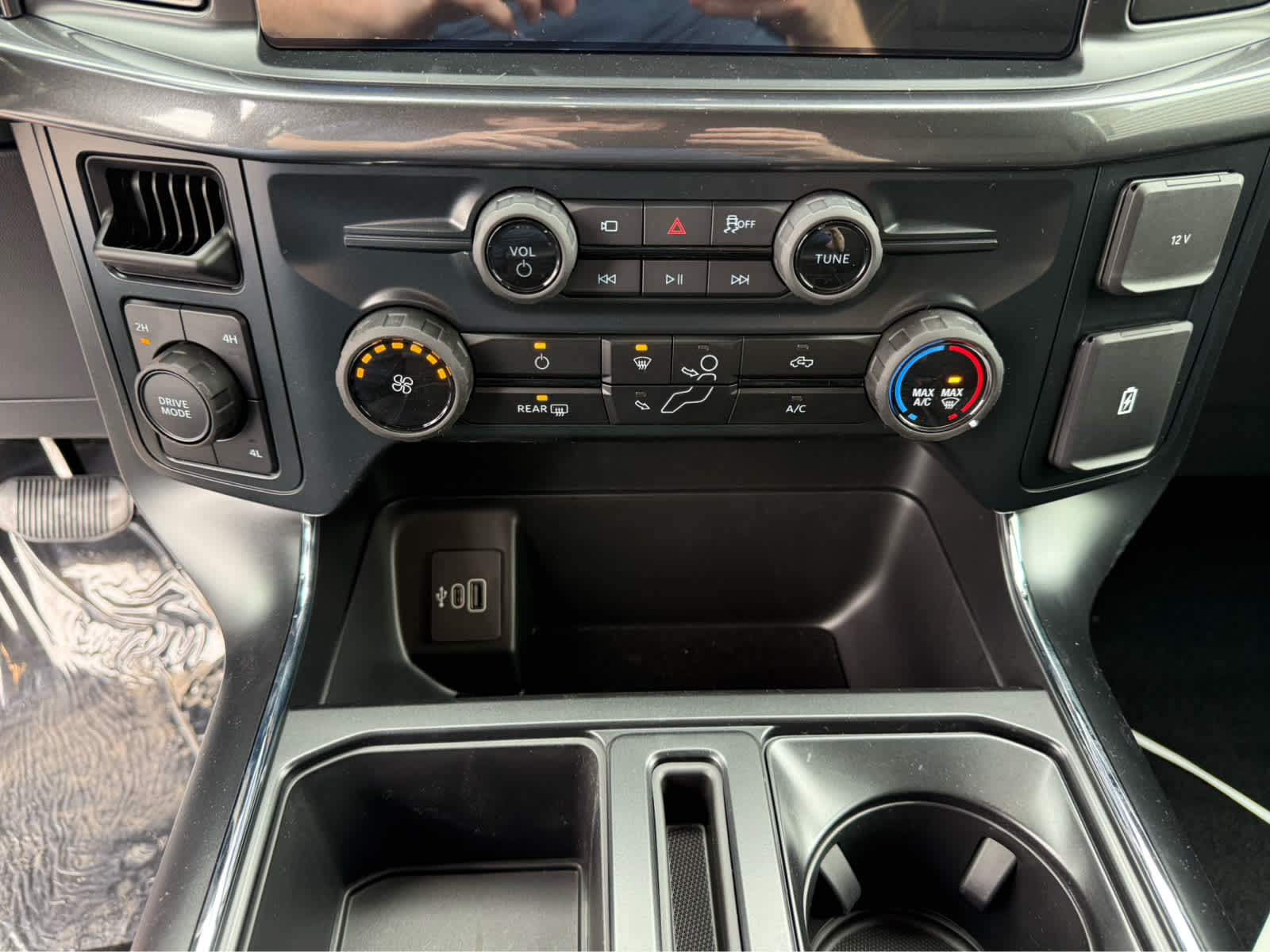 2025 Ford F-150 STX photo 14