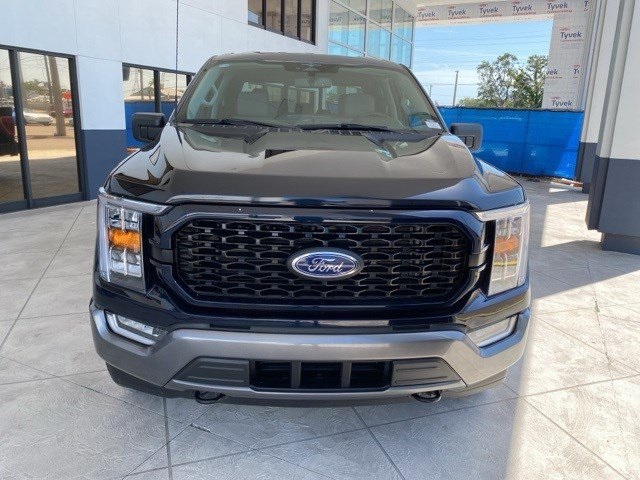 2023 Ford F-150 XLT photo 3