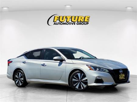 2022 Nissan Altima 2.5 SV