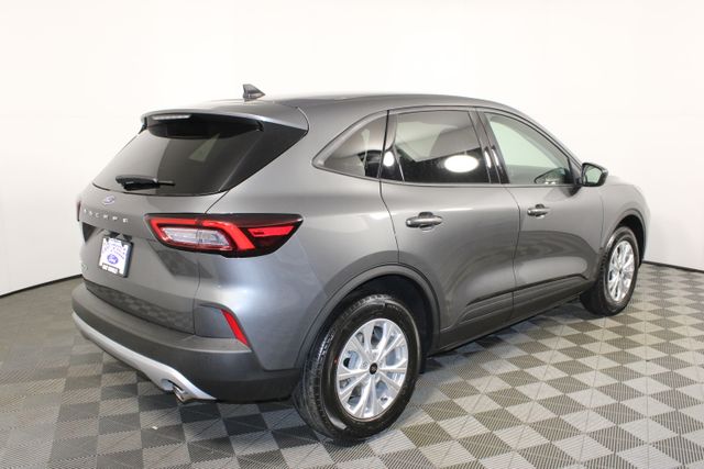 2025 Ford Escape Active photo 2
