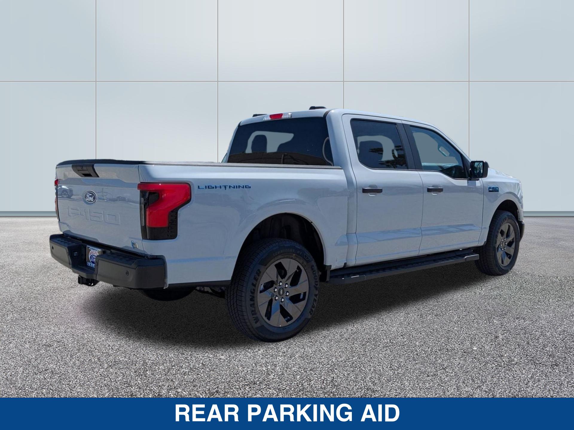 2024 Ford F-150 Lightning photo 8