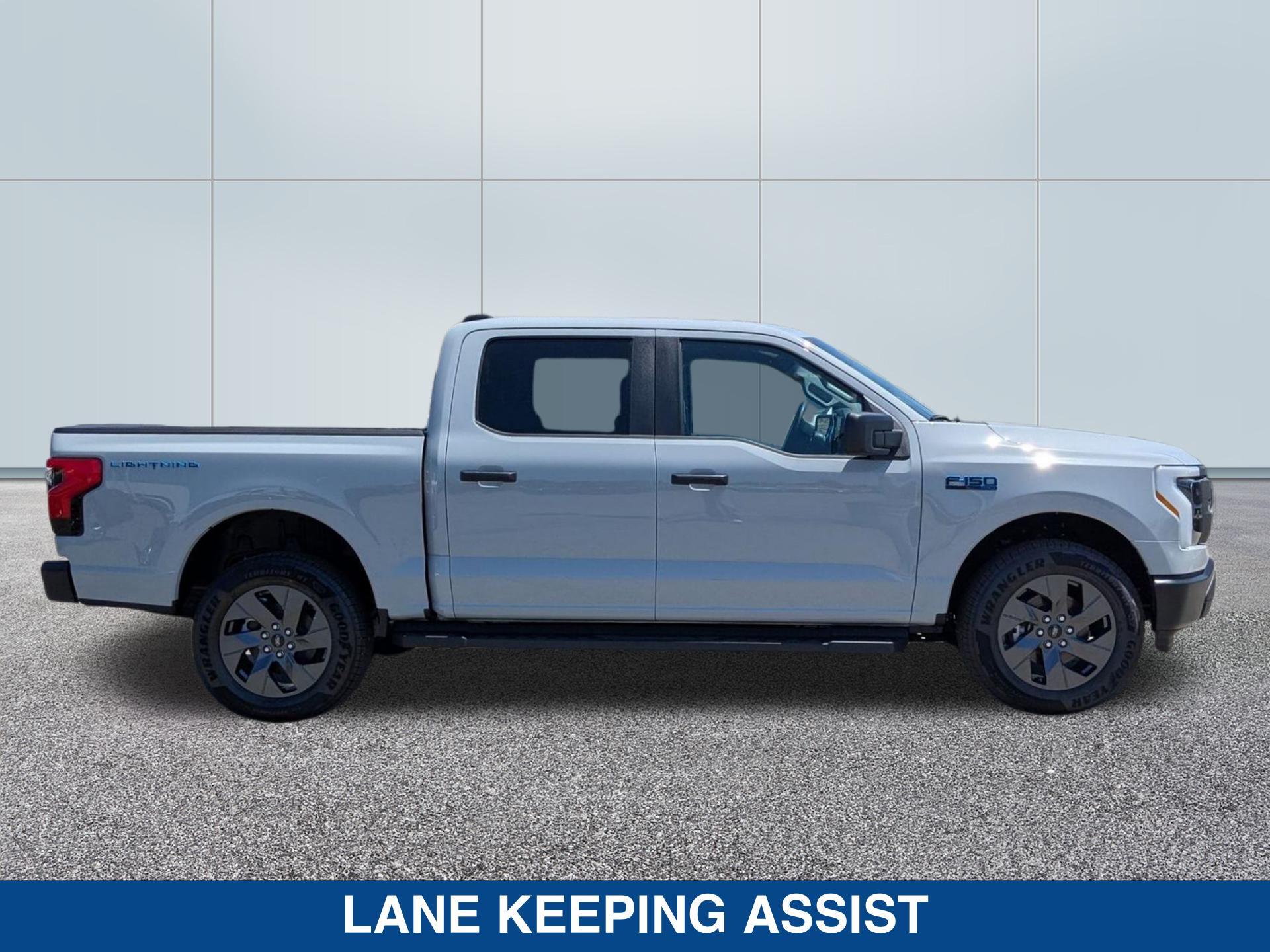 2024 Ford F-150 Lightning photo 9
