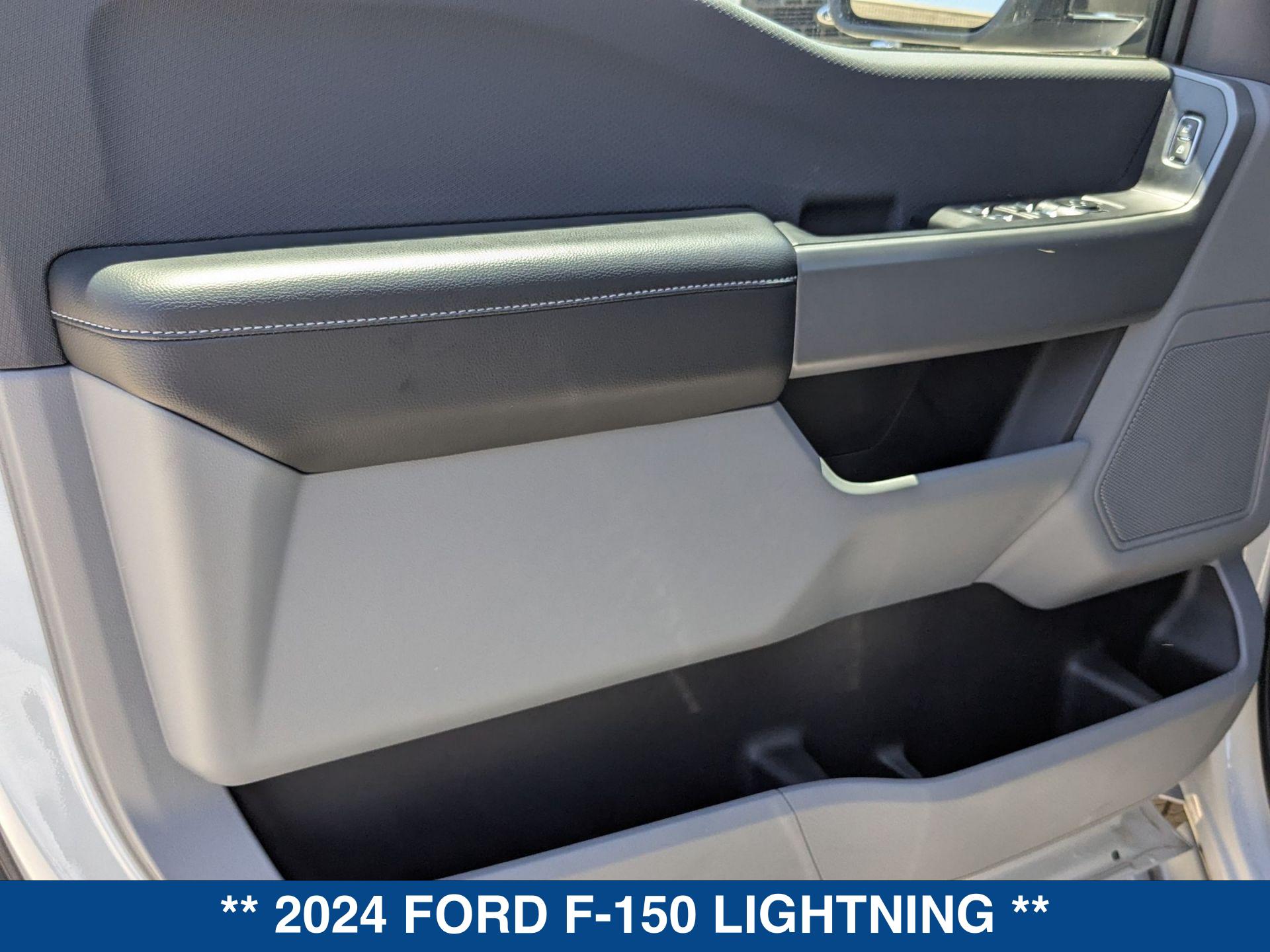 2024 Ford F-150 Lightning photo 13
