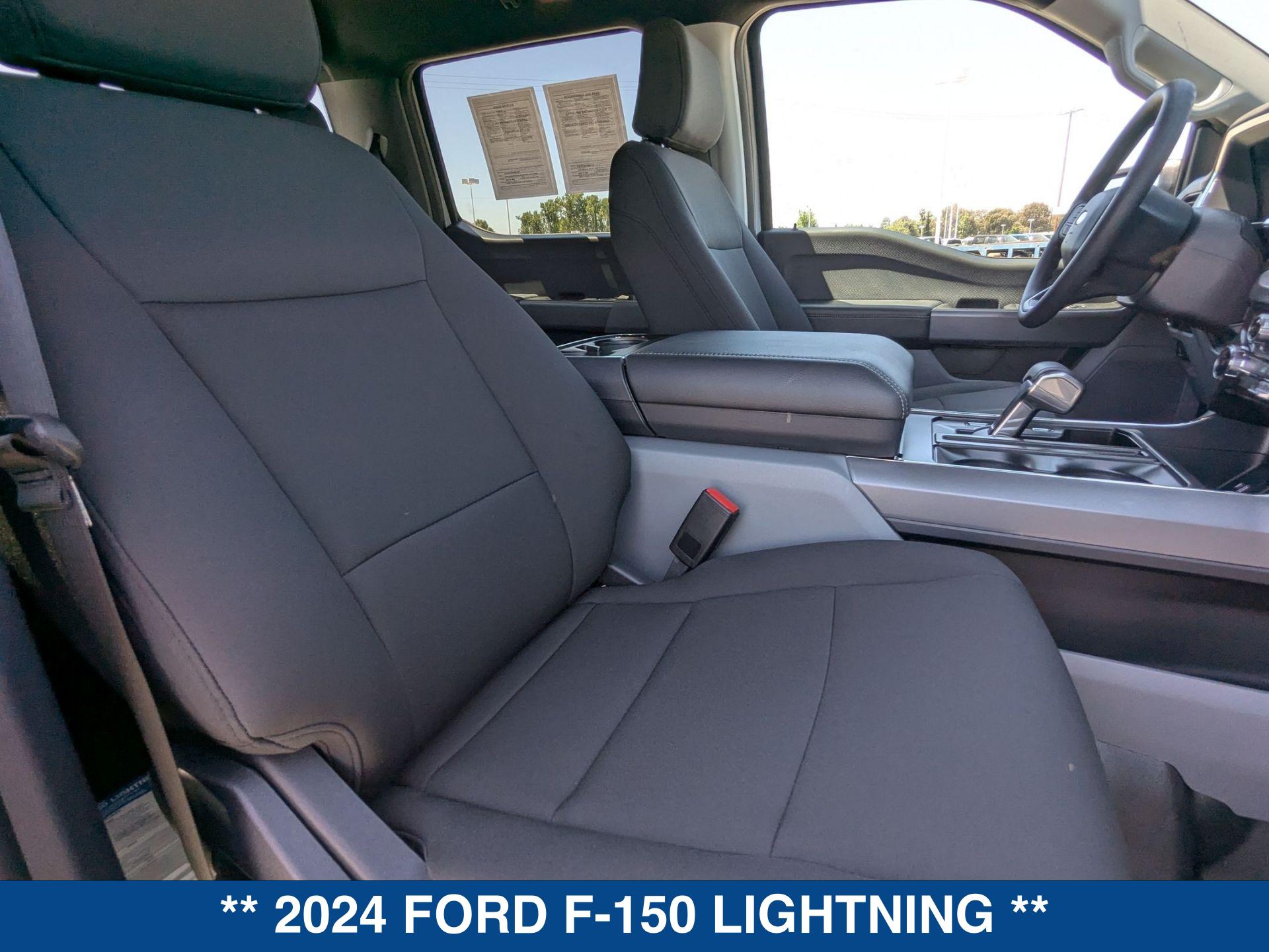 2024 Ford F-150 Lightning photo 25