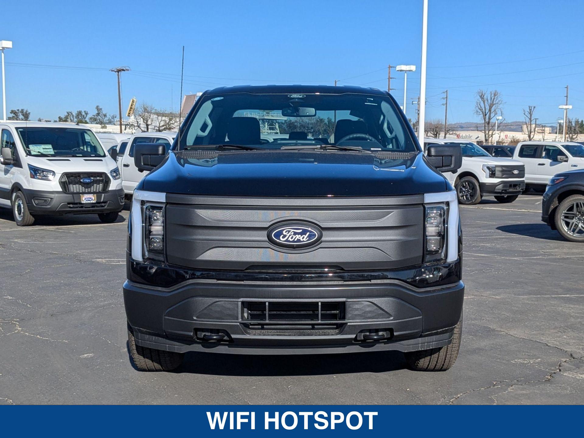 2024 Ford F-150 Lightning photo 11