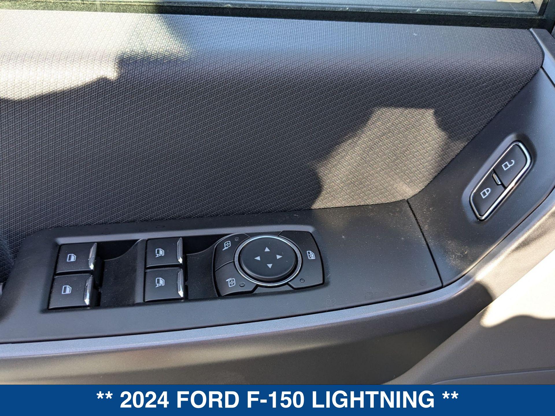 2024 Ford F-150 Lightning photo 14