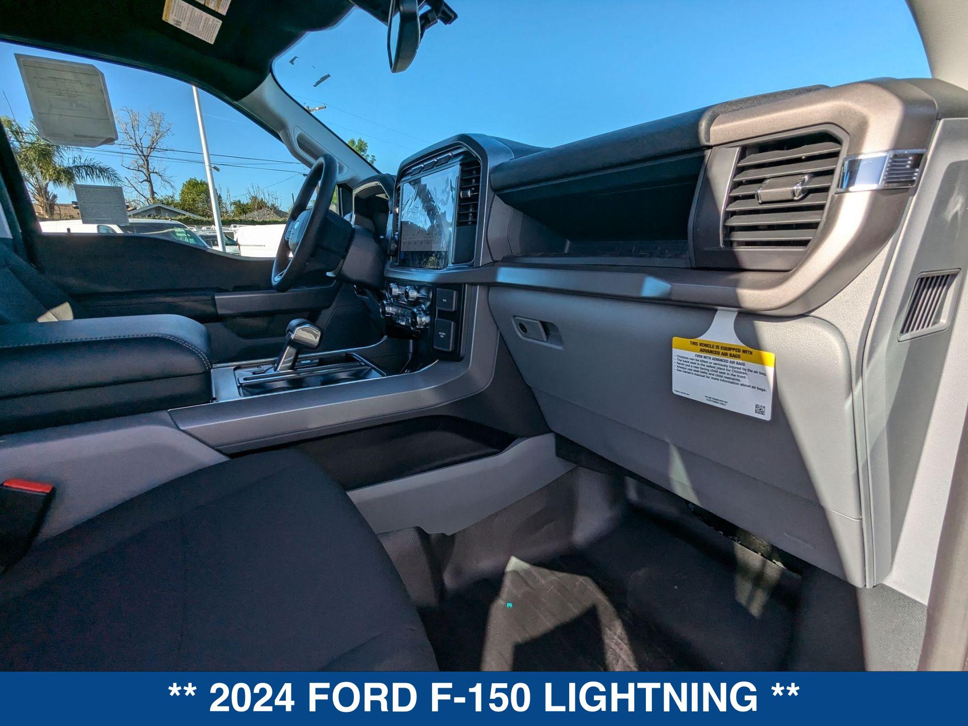 2024 Ford F-150 Lightning photo 25