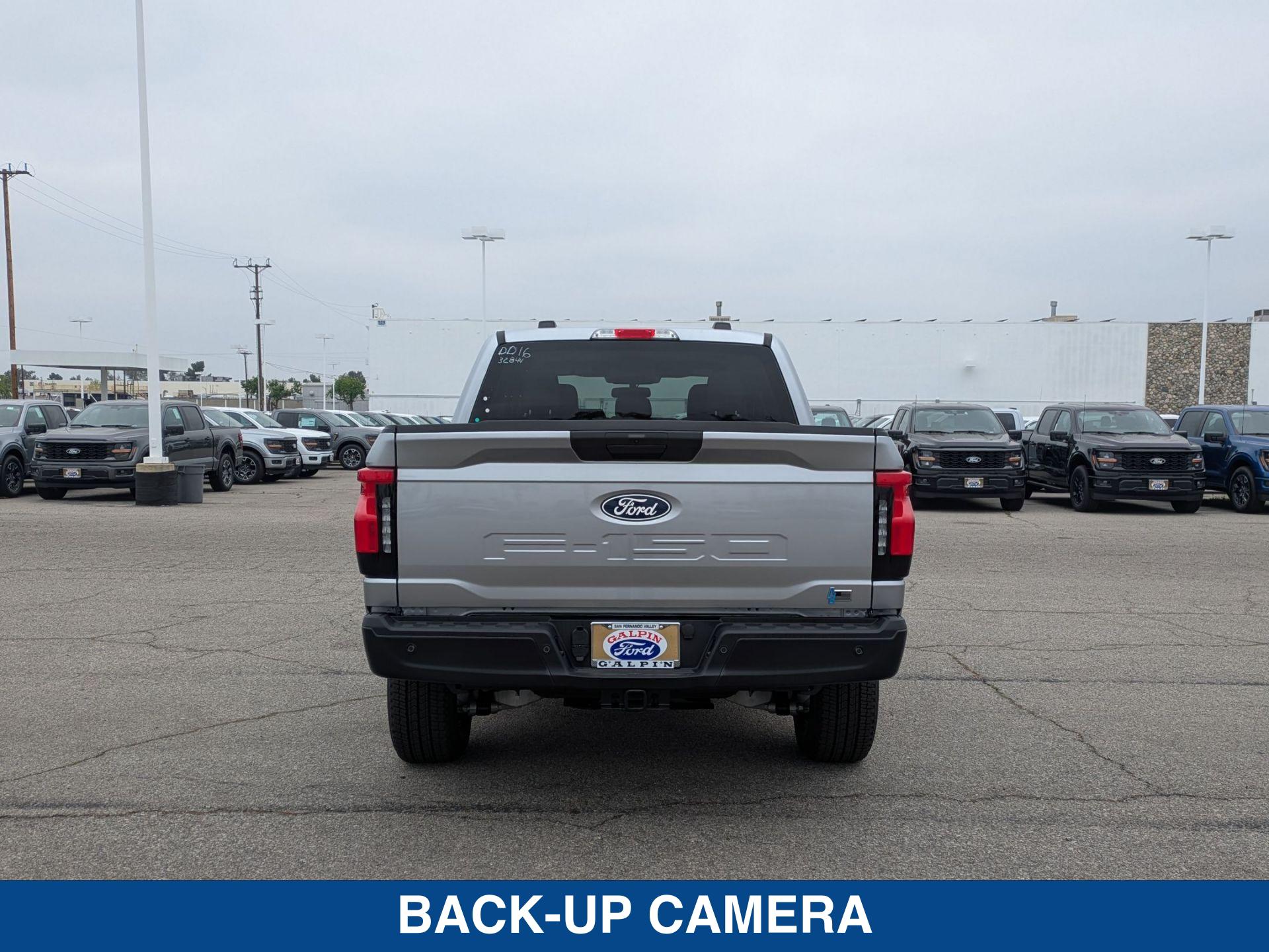 2024 Ford F-150 Lightning photo 7