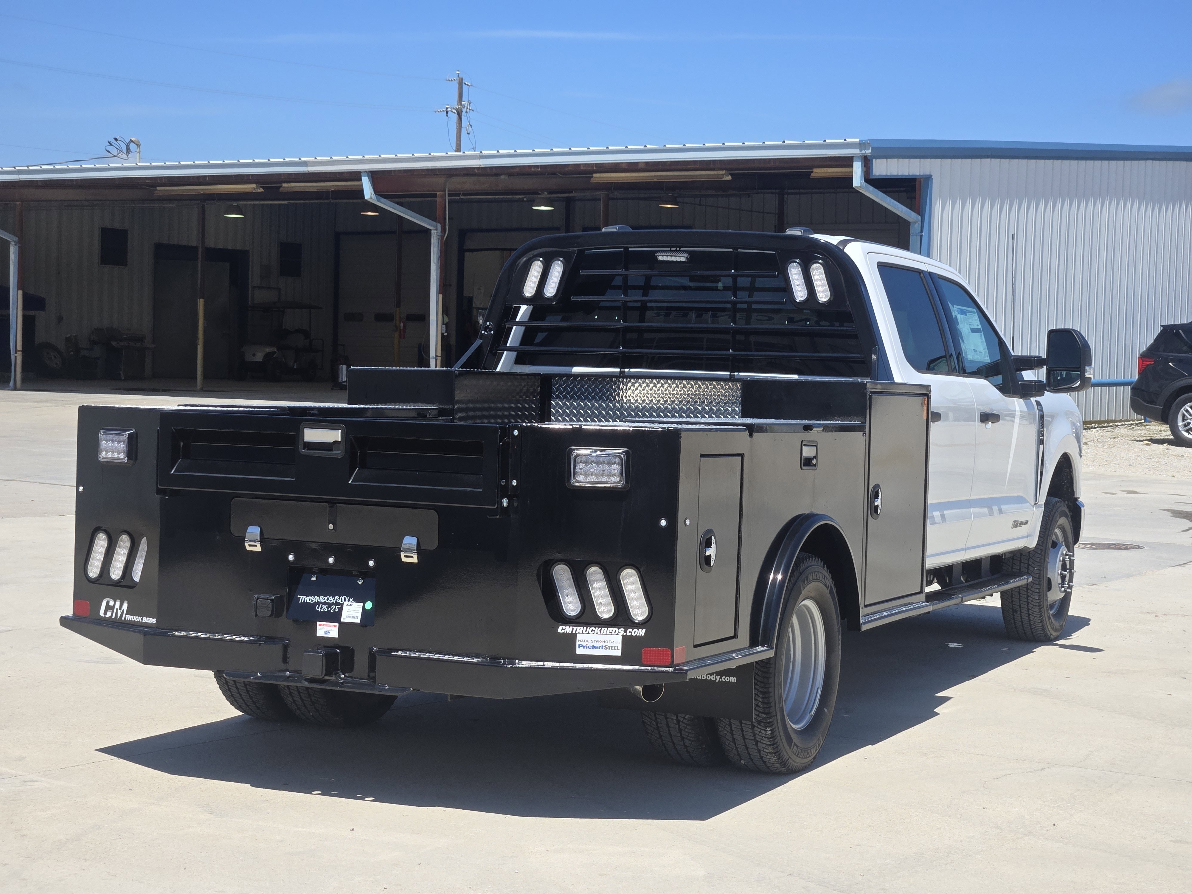 2024 Ford F-350 XLT photo 3