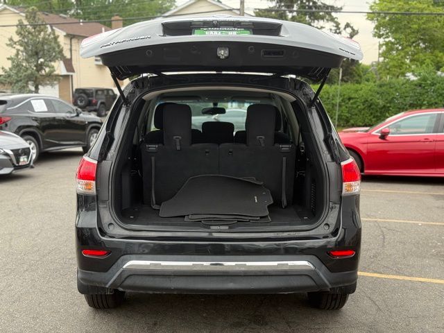 2016 Nissan Pathfinder S photo 6