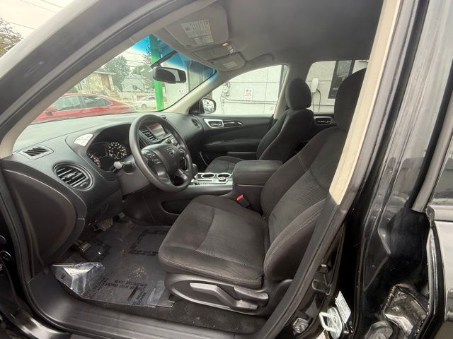 2016 Nissan Pathfinder S photo 13