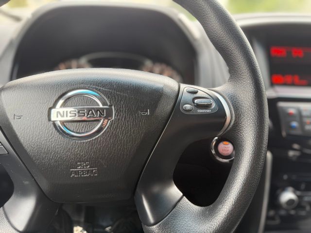 2016 Nissan Pathfinder S photo 29