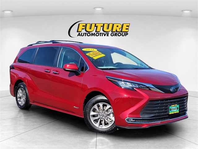 2021 Toyota Sienna XLE
