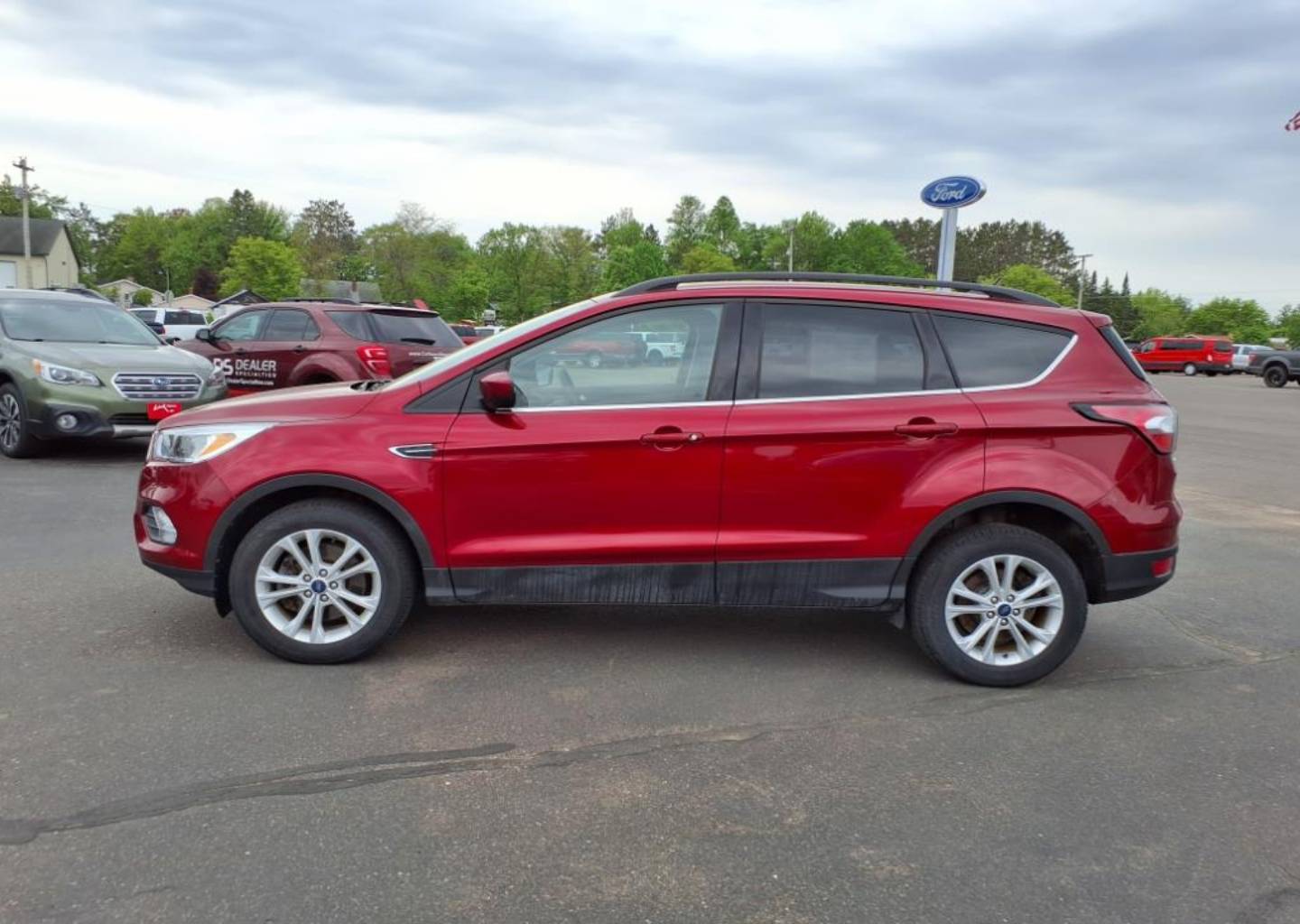 Used 2018 Ford Escape SE with VIN 1FMCU9GD1JUD59667 for sale in Minong, WI