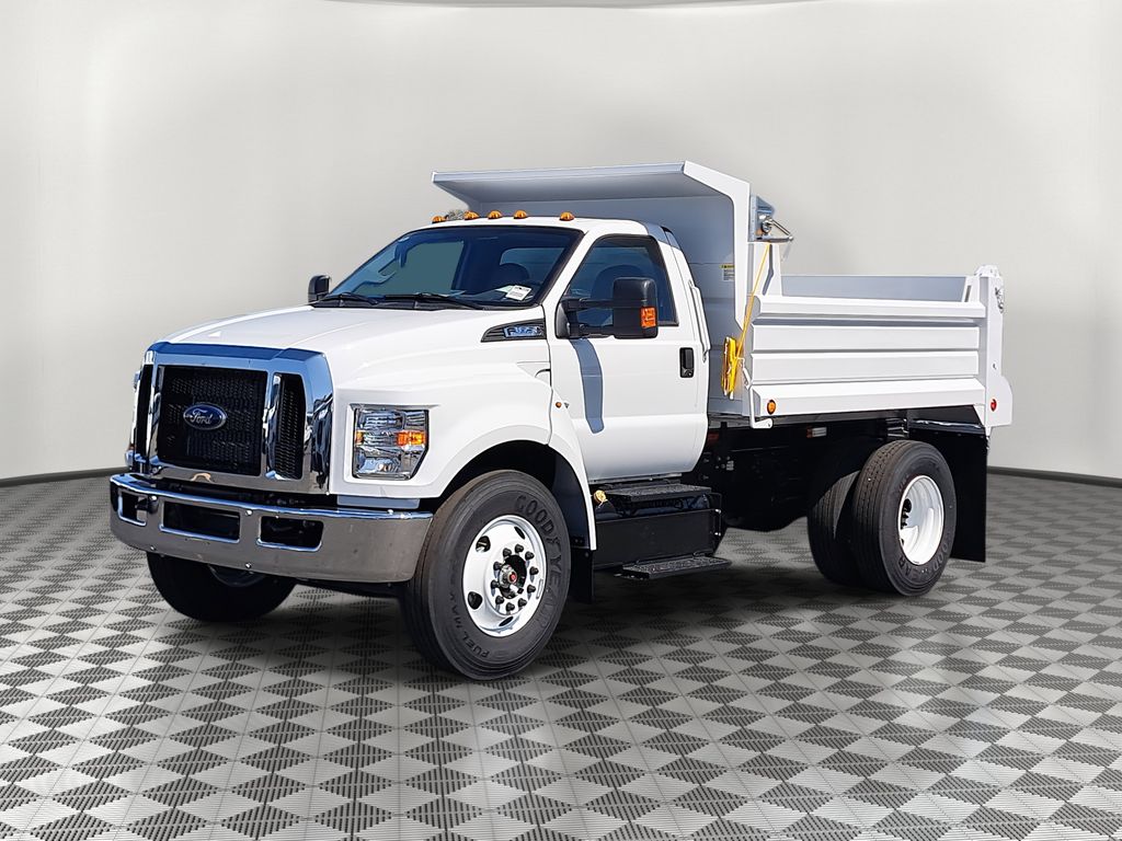 2026 Ford F-650 photo 2