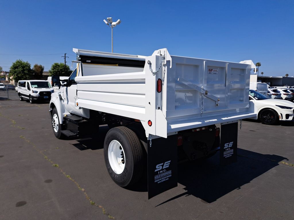 2026 Ford F-650 photo 5