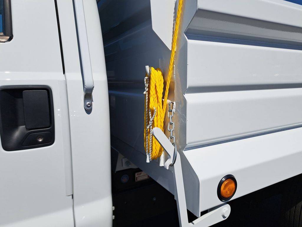 2026 Ford F-650 photo 7
