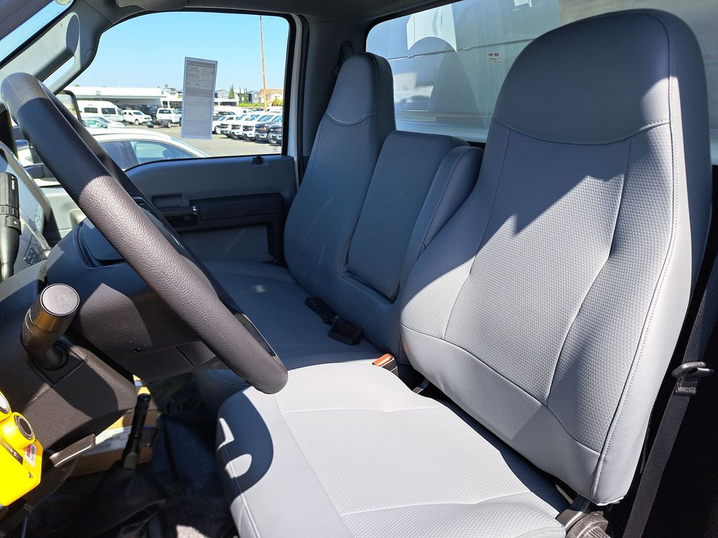 2026 Ford F-650 photo 13